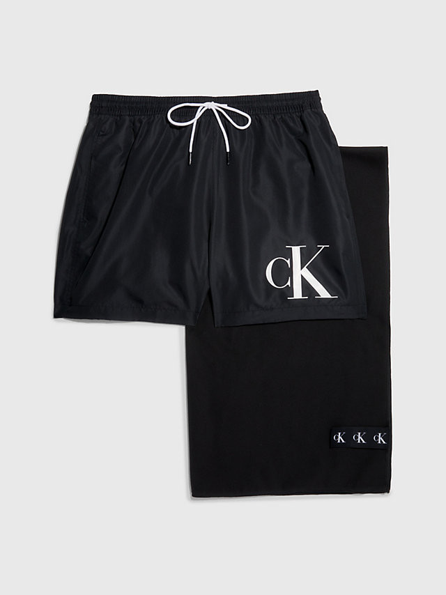 Dárkové balení pánských plavek a ručníku KM0KM00849 BEH černá - Calvin Klein M