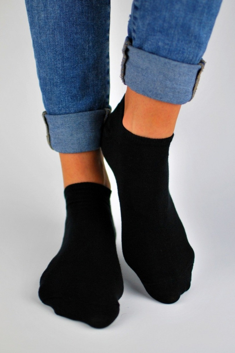 Hladké pánské bambusové ponožky ST003 černá 39-42