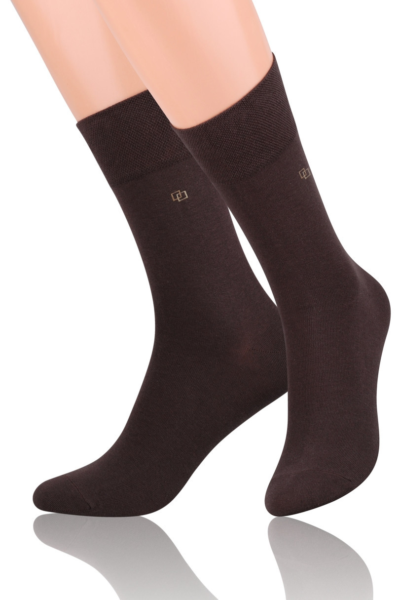 Hladké pánské ponožky s jemným vzorem 056 Hnědá 39-41