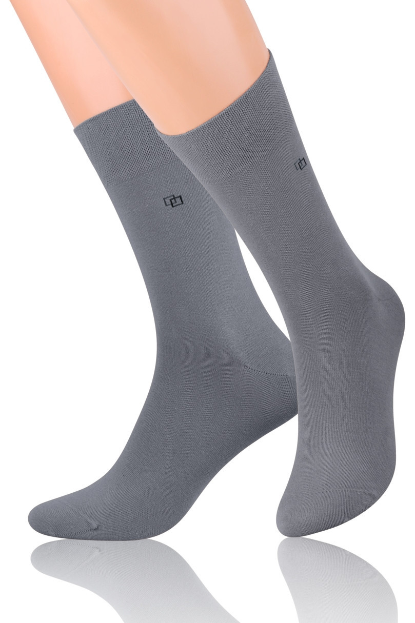 Hladké pánské ponožky s jemným vzorem 056 šedá 42-44