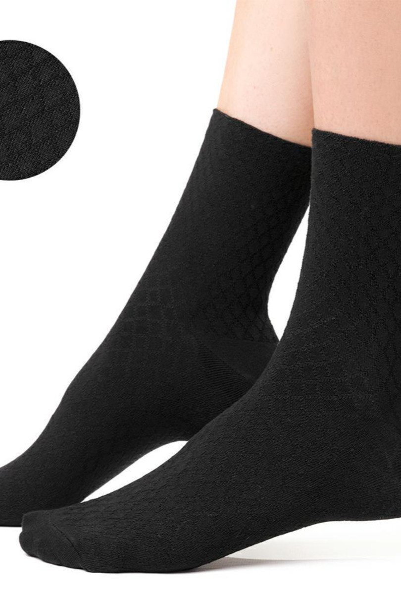 Dámské netlačící ponožky 125 černá/romby 35-37