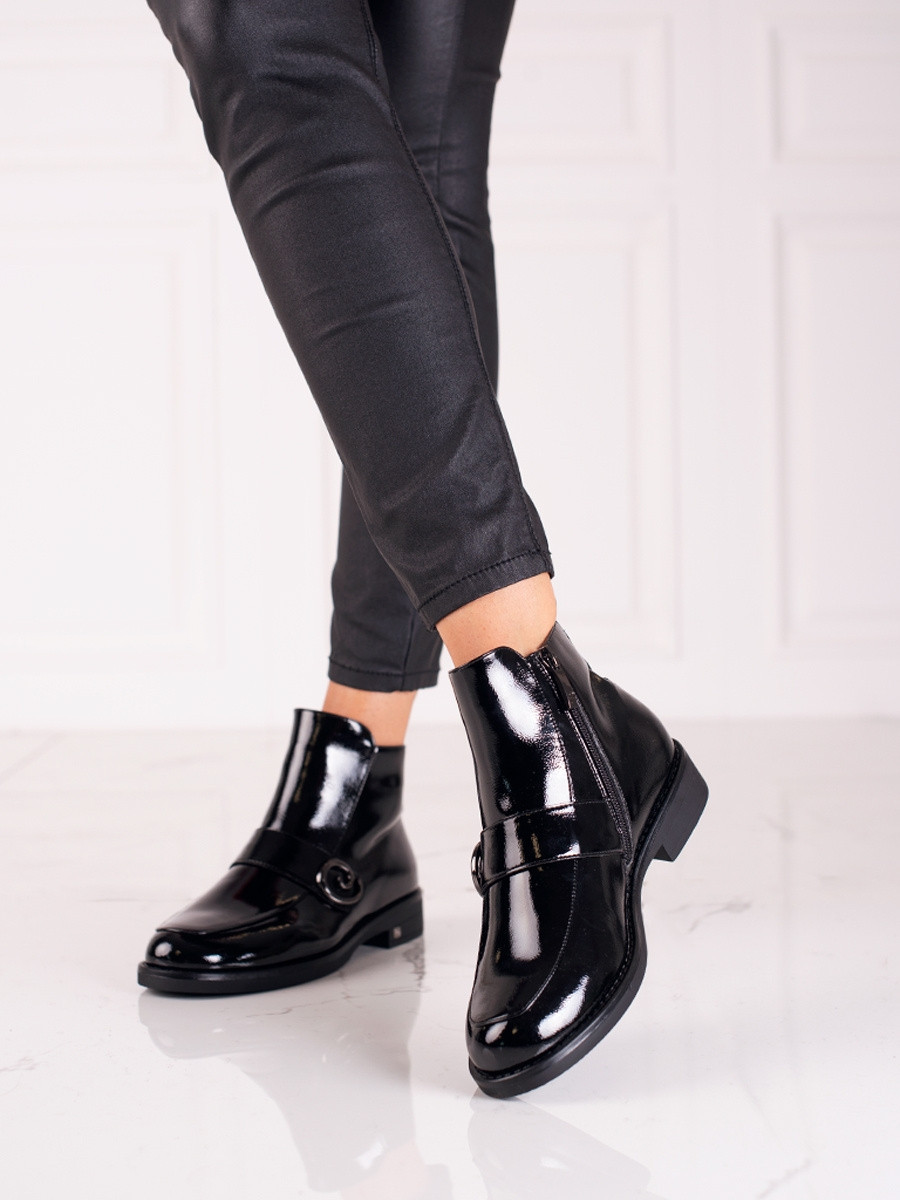 Moderní kotníčkové boty dámské černé na plochém podpatku 37
