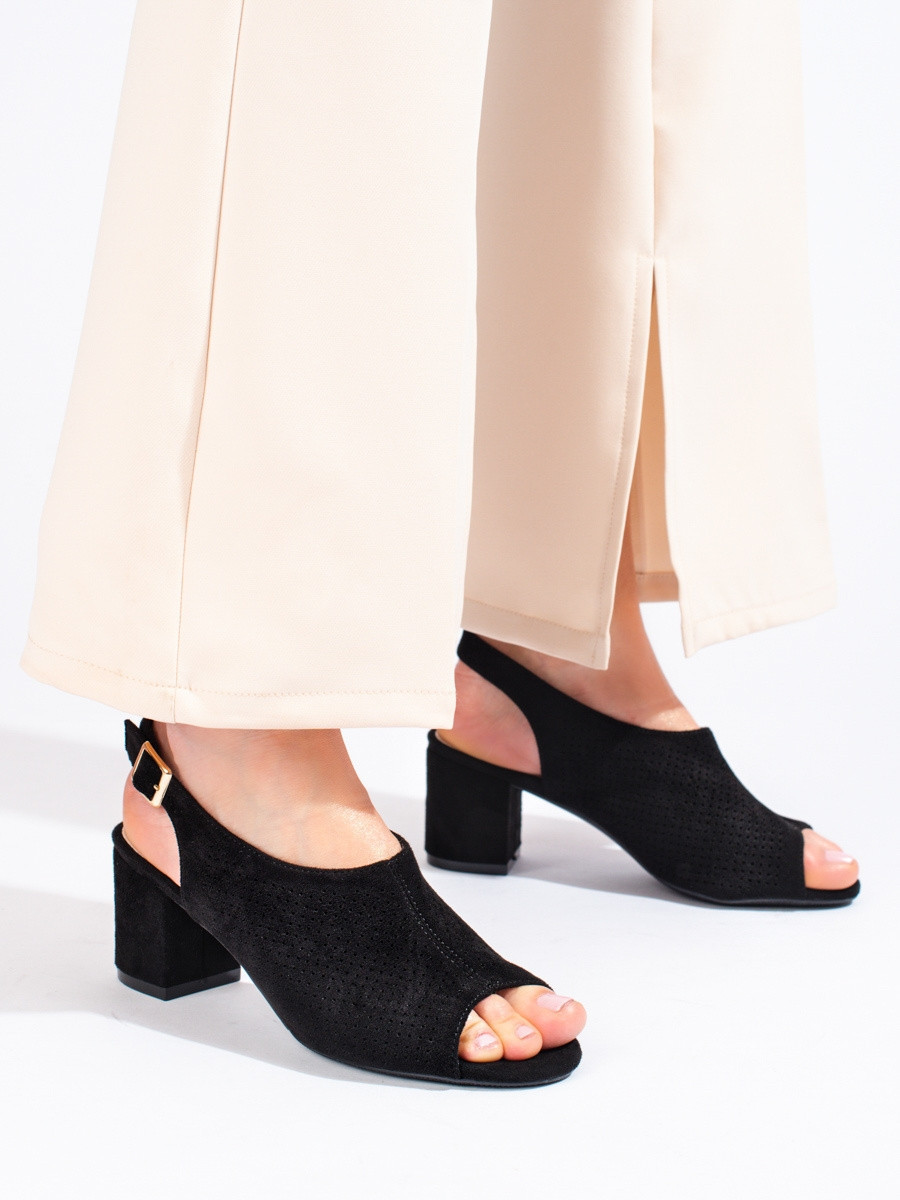 Pěkné sandály dámské černé na širokém podpatku 38