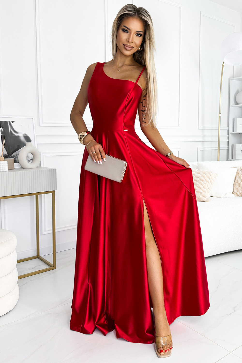 Elegantní dlouhé červené dámské saténové šaty přes jedno rameno 524-1 XL