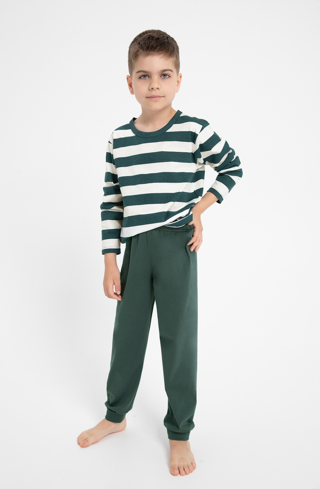 Chlapecké pyžamo Taro Blake 3083 dł/r 128-140 Z24 zelená 122