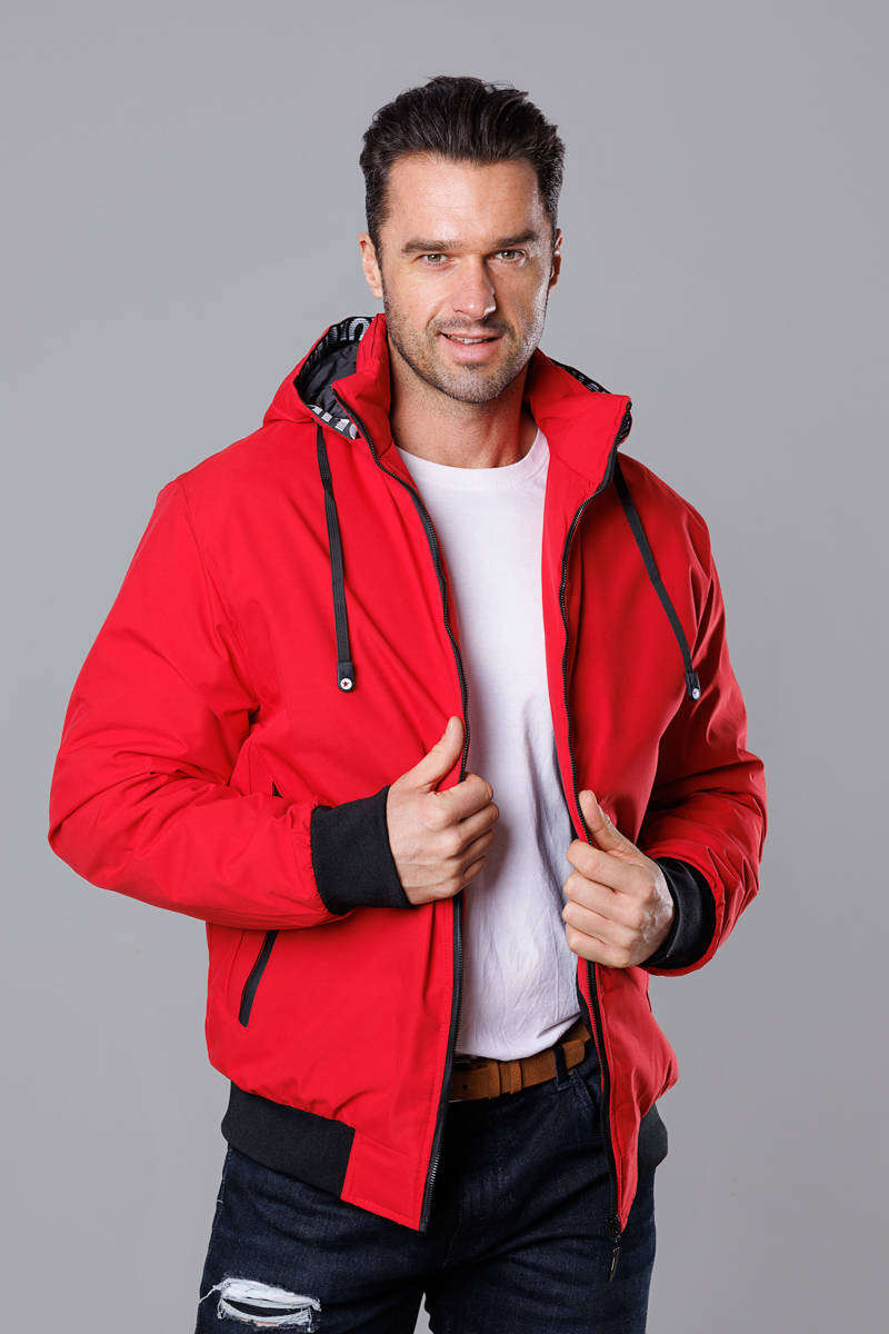 Červená pánská sportovní bunda s kapucí (5M3111-270) odcienie czerwieni M