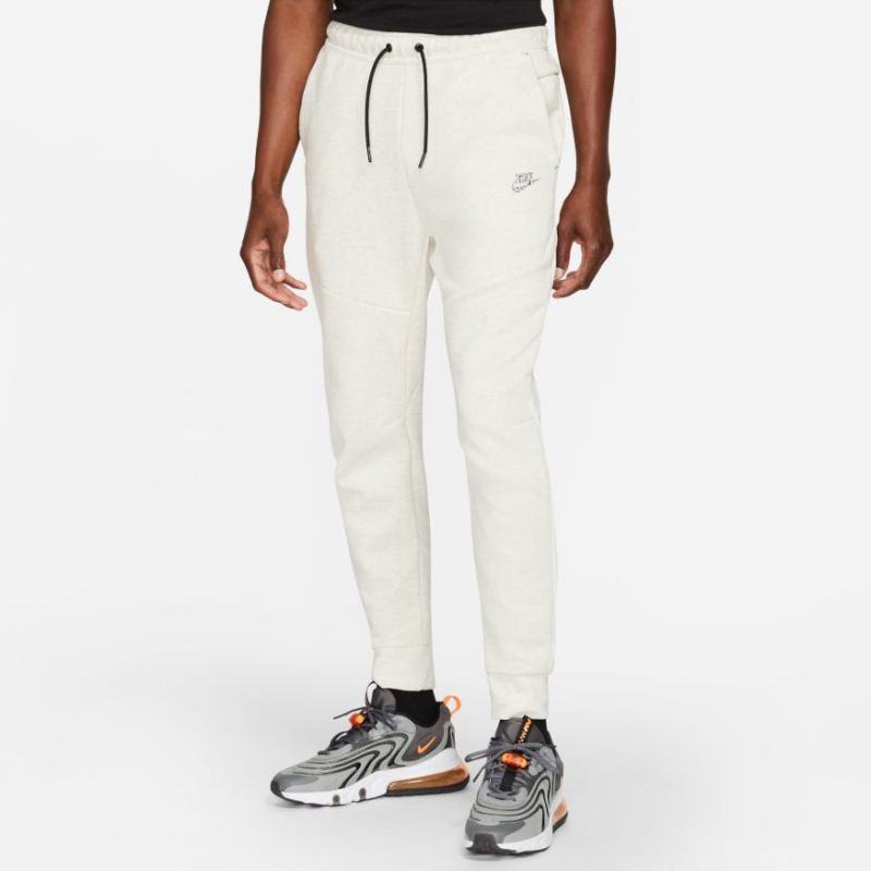 Dámské tričko Sportswear Tech Fleece M DD4706-100 - Nike L