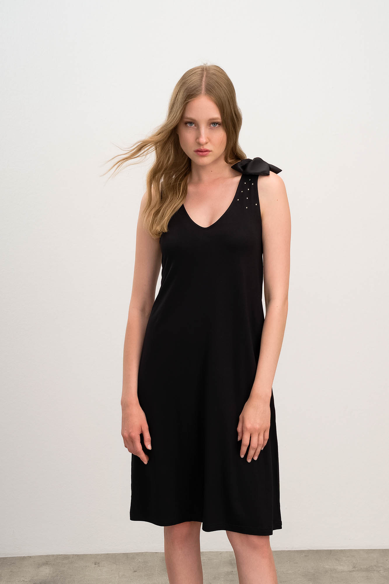 Vamp - Elegantní dámské šaty 16519 - Vamp black S