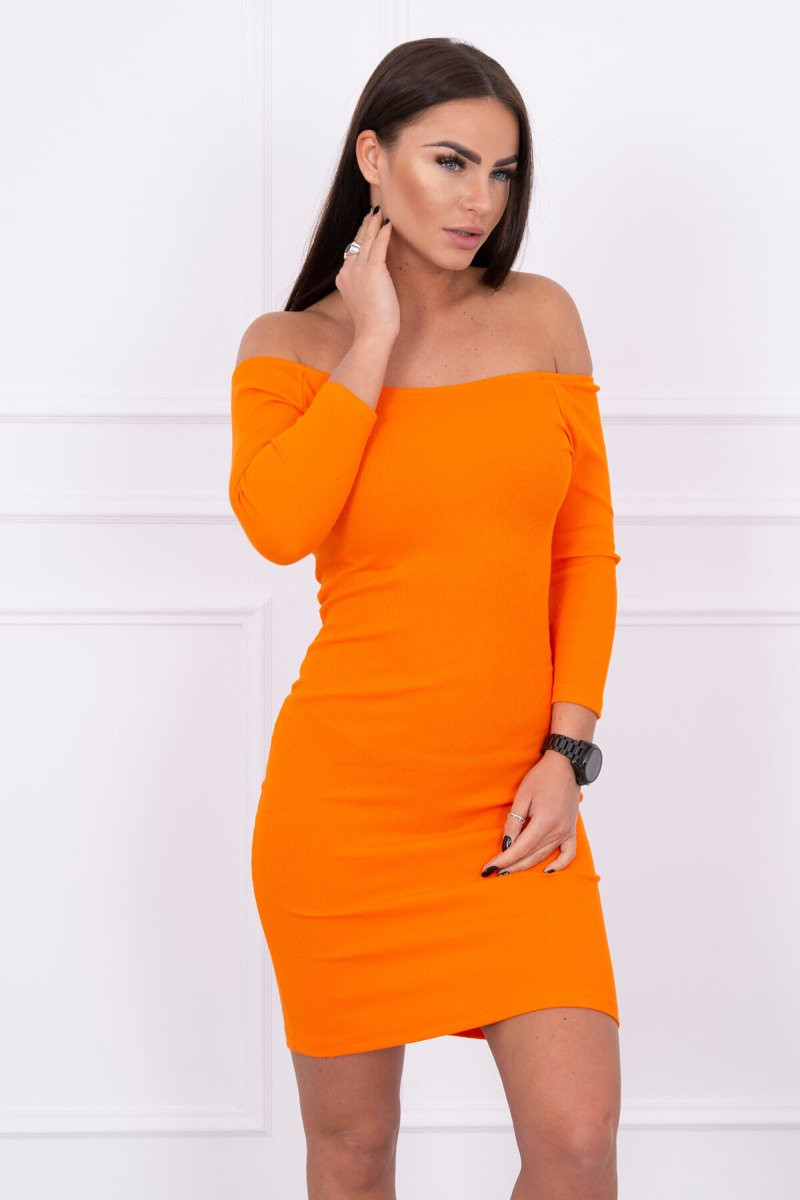 Pruhované vypasované šaty v oranžové barvě UNI