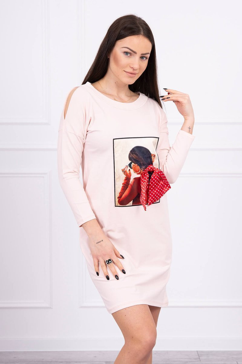 Šaty s grafikou a 3D hráškovou mašlí pudrově růžové UNI