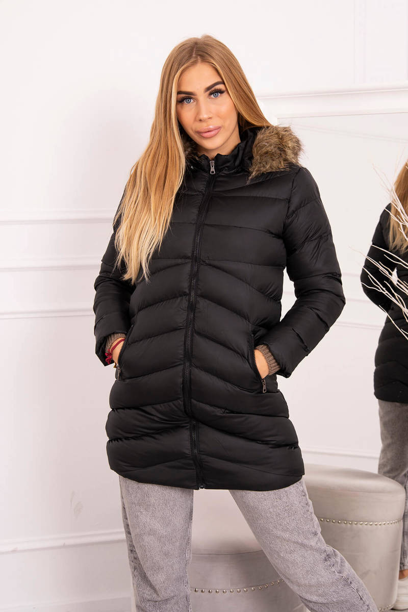 Prošívaná zimní bunda s kapucí a kožešinou černá XL