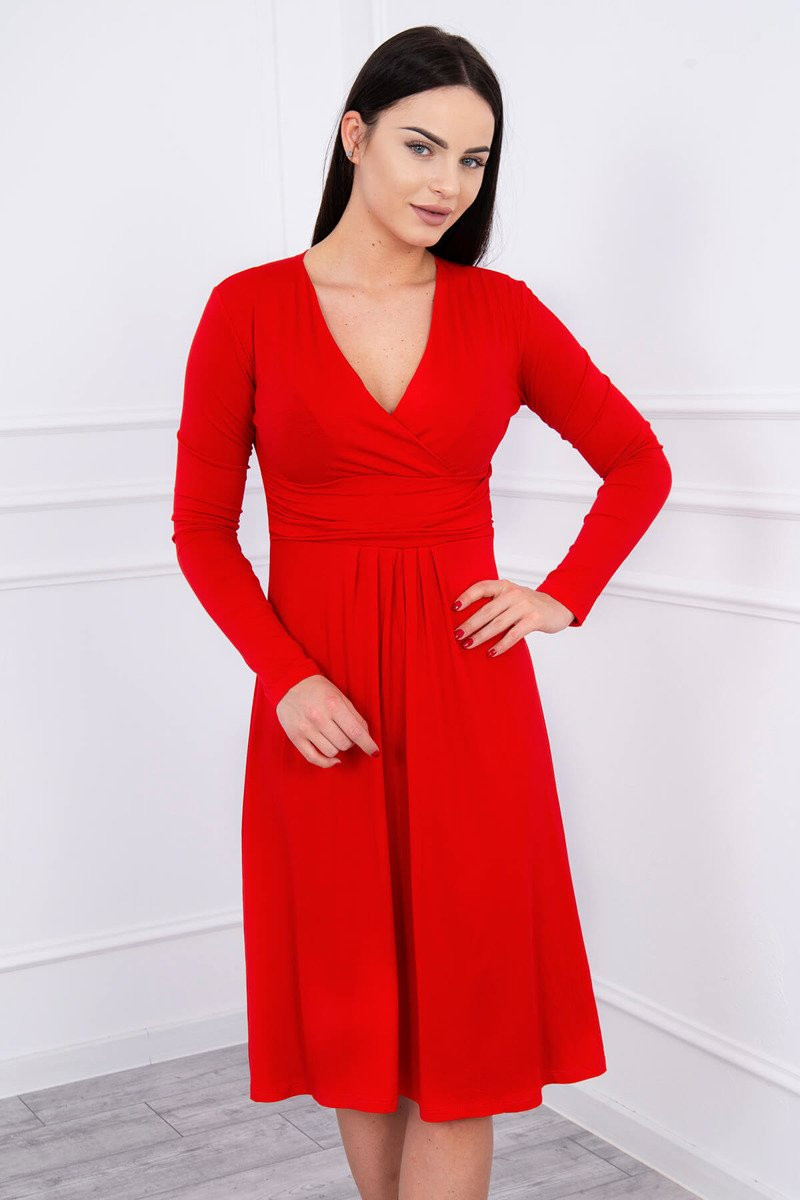 Šaty s výřezem pod prsy červené 4XL