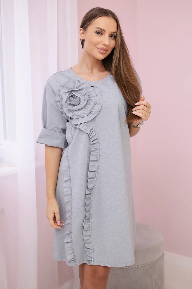 Šaty s ozdobnou květinou šedý UNI