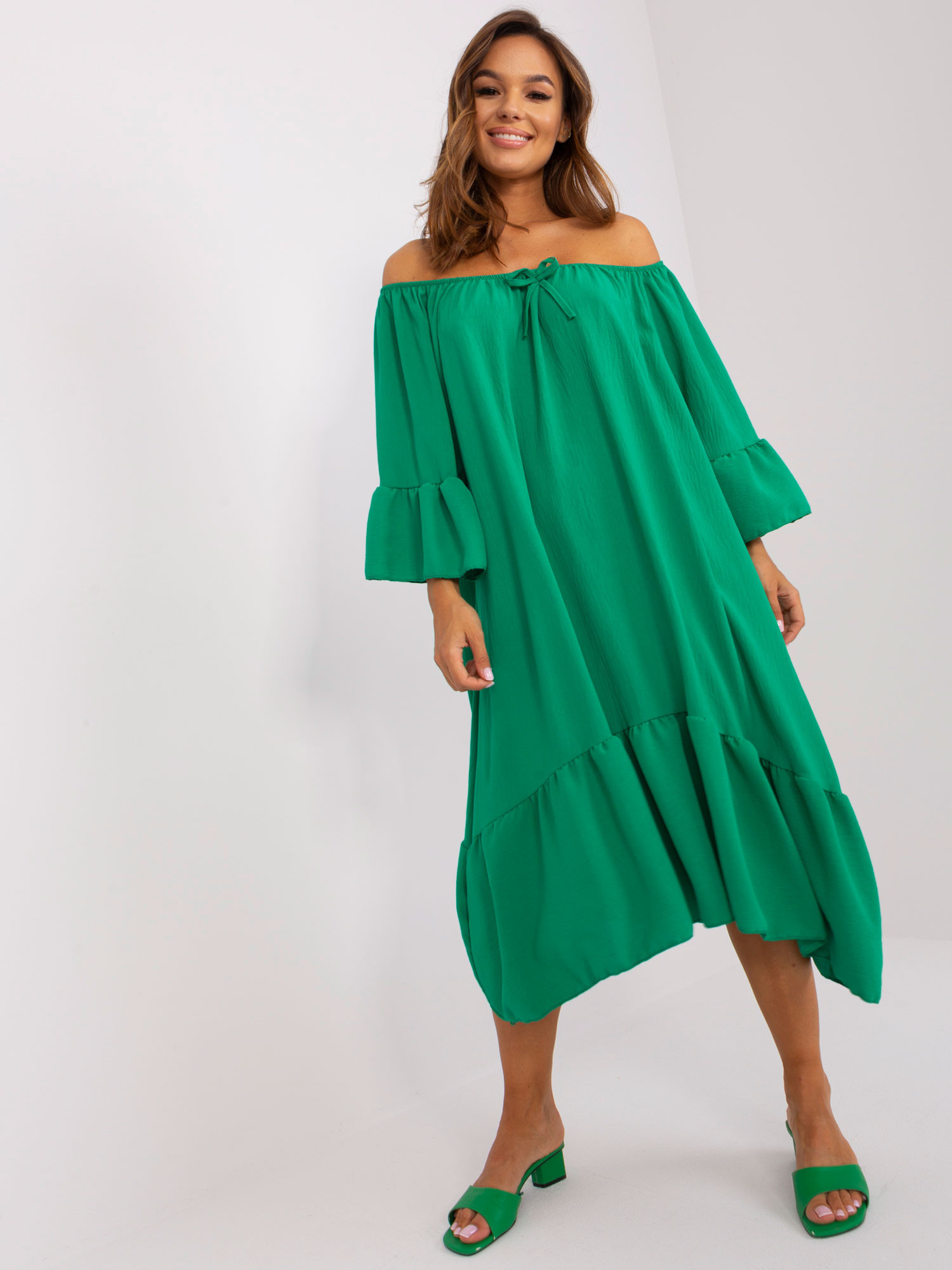 DHJ SK 6057 šaty.93 zelená jedna velikost