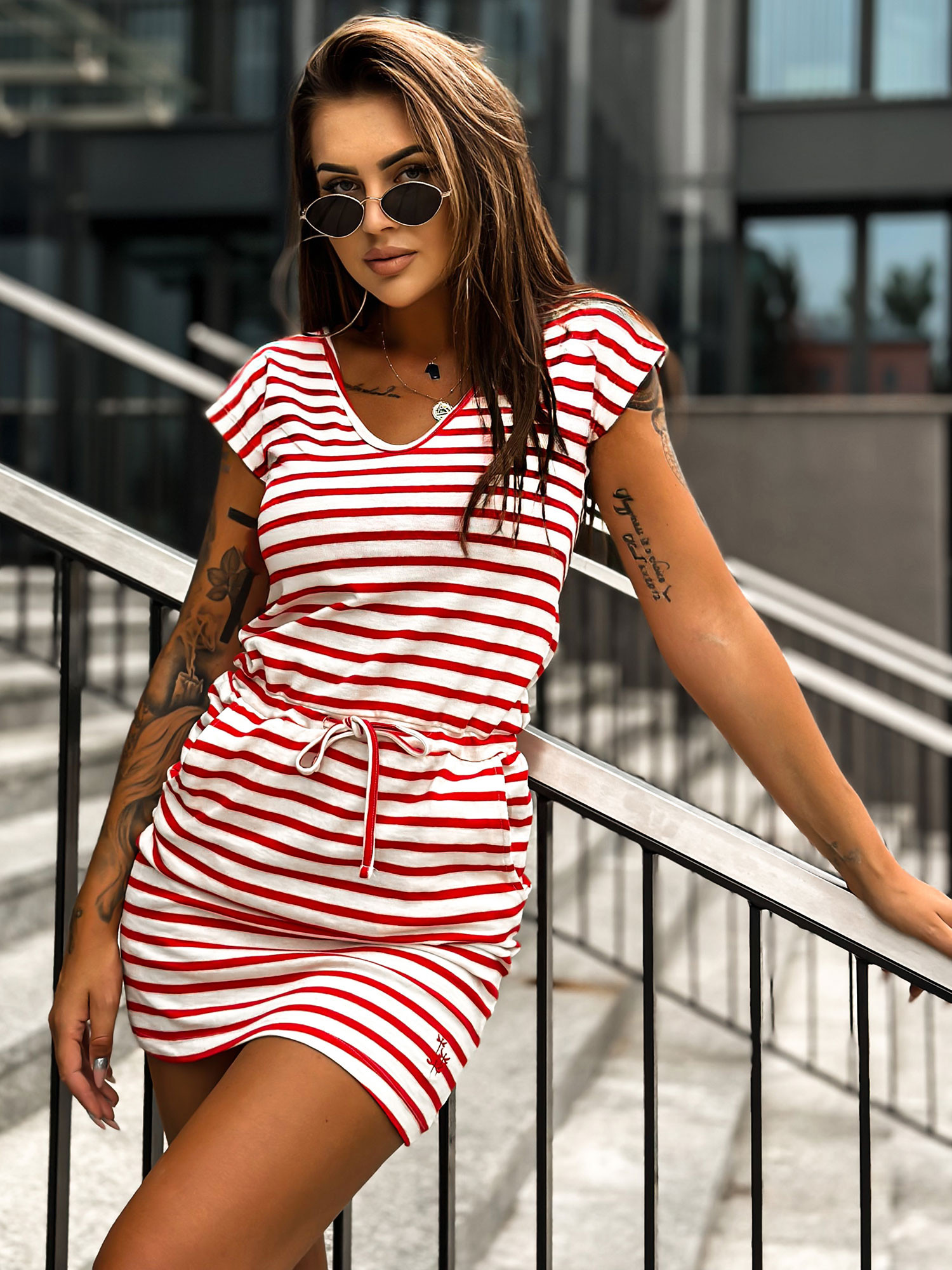 TW SK šaty 2019 1.75 bílé a červené S