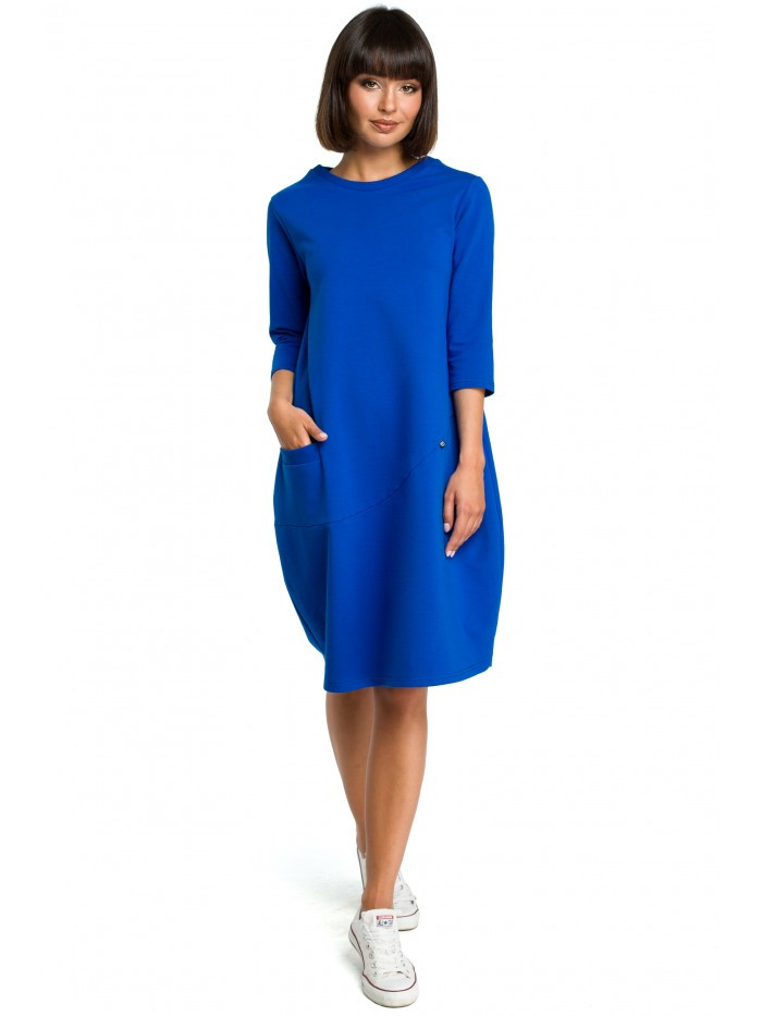 B083 Oversized šaty s přední kapsou - královská modř EU S