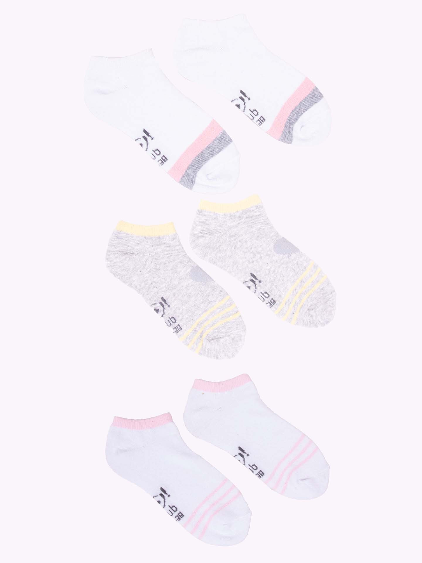 Yoclub Dívčí kotníkové bavlněné ponožky Vzory Barvy 3-pack SKS-0028G-AA30-001 Vícebarevné 35-38