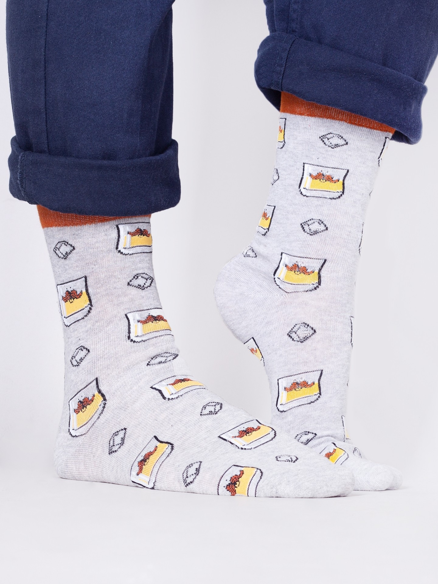 Yoclub Bavlněné ponožky Vzory Barvy SKA-0054F-H500 Grey 39-42