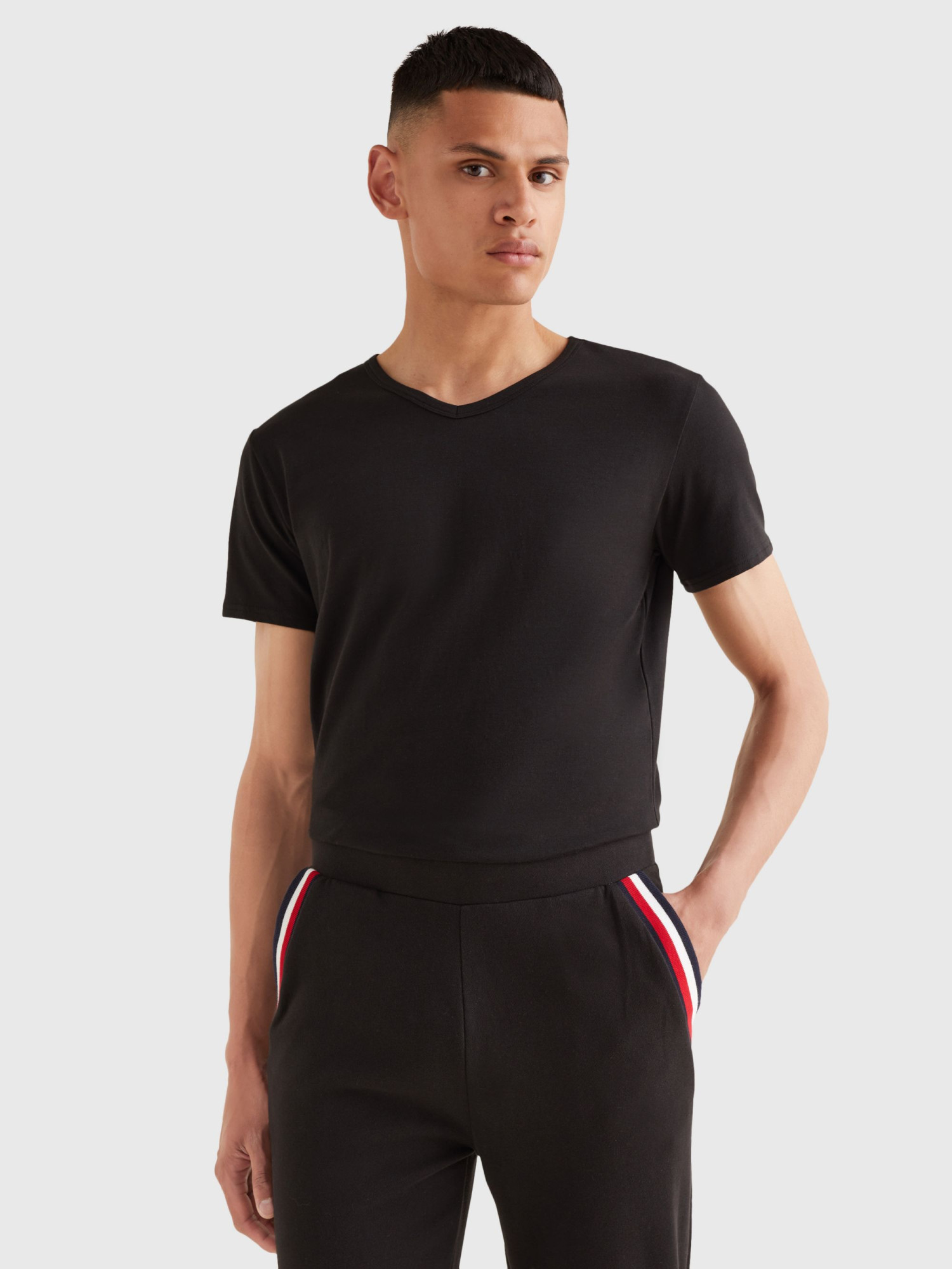 Pánské tričko 3 PACK V-NECK COTTON T-SHIRTS 2S87903767990 černá - Tommy Hilfiger XL
