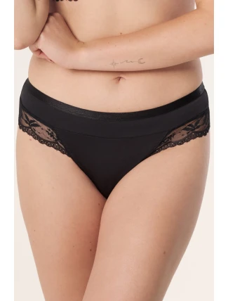 Petra brazilians černá