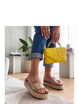 Klapky na platformě model 226571 Solea