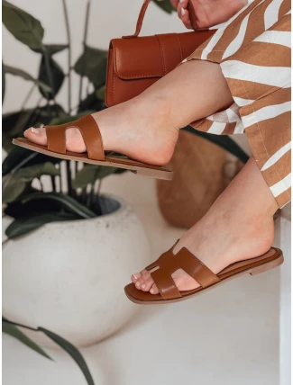 Dámské žabky s výřezy KLASSINO camel FashionStreet ZY0882 Dámské žabky s výřezy KLASSINO camel FashionStreet ZY0882