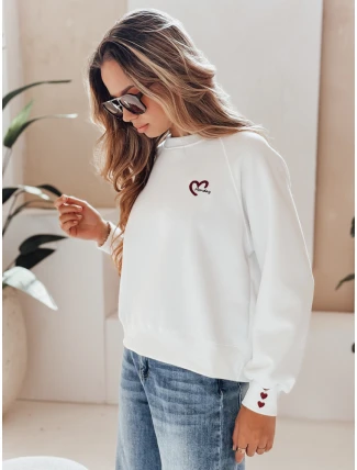 Dámská oversize mikina s vyšívanými srdíčky MONLOVE bílá FashionStreet BY1507 Dámská oversize mikina s vyšívanými srdíčky MONLOVE bílá FashionStreet BY1507
