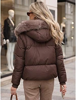 Kurtka damska zimowa pikowana z futerkiem brązowa FashionStreet TY6104 Kurtka damska zimowa pikowana z futerkiem brązowa FashionStreet TY6104
