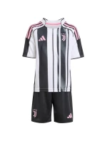 Dětská souprava adidas Juventus 25/26 Home bílo-černá JN5220 Dětská souprava adidas Juventus 25/26 Home bílo-černá JN5220