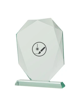 Gravírovaná skleněná trofej s pouzdrem + malířská výplň Gravírovaná skleněná trofej s pouzdrem + malířská výplň