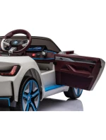LICENCOVANÝ VŮZ BMW i4 BÍLÝ LICENCOVANÝ VŮZ BMW i4 BÍLÝ