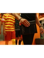 Target Carrera AZZURRI AZ02 23g steelové šipky Target Carrera AZZURRI AZ02 23g steelové šipky