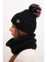 Dámská zimní souprava s bambulí a nákrčníkem černý