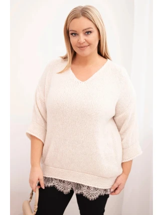 Dámský komplet svetr s výstřihem do V a viskózová blůza s krajkovým spodním lemem béžový