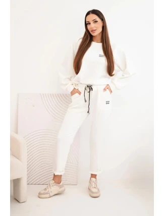 Dámský komplet z viskózy s mikinou a kalhotami ecru masełkowy Dámský komplet z viskózy s mikinou a kalhotami ecru masełkowy