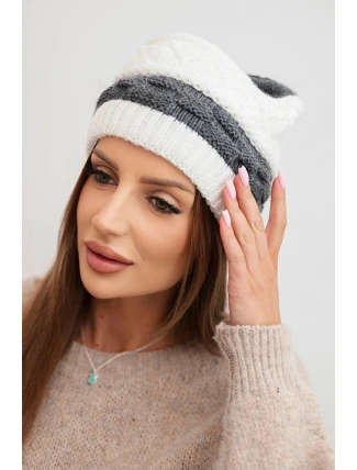 Dámská zimní čepice vlněná s ozdobným pletením K446 bílá + grafitová