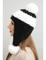 Dámská zimní čepice z vlny s bambulí a ušnicí K447 černá + bílá