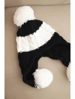 Dámská zimní čepice z vlny s bambulí a ušnicí K447 černá + bílá