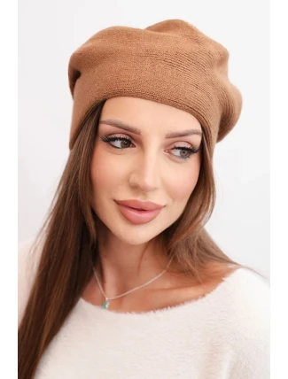 Dámská klasická hladká pletená čepice K420 camelová