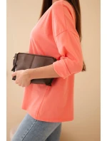 Dámská bavlněná blůza s výstřihem do V a dlouhým rukávem korálová