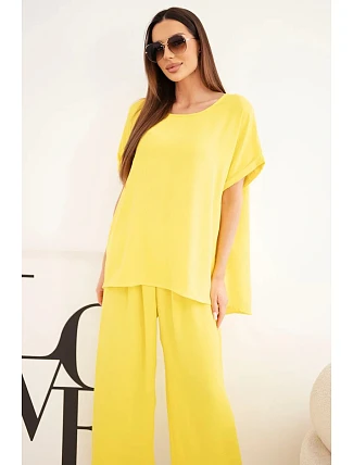 Dámský komplet Plus Size halenka a kalhoty se širokou nohavicí žlutý