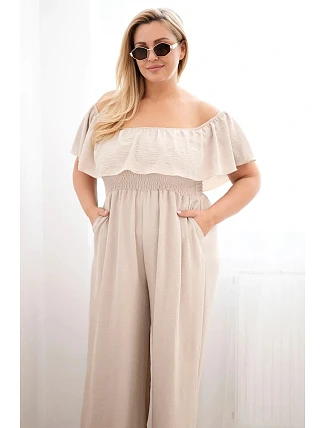 Dámský overal Plus Size s volánem a krátkým rukávem béžový