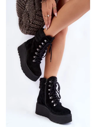 Dámské semišové boty na klínku černé Meniko