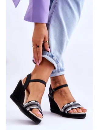 Dámské pohodlné sandály na klínu Big Star LL274877 černé