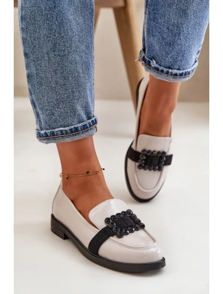 Lakované Dámské Mokasíny S Dekorací Světle Šedé Vinceza 58389 Lakované Dámské Mokasíny S Dekorací Světle Šedé Vinceza 58389