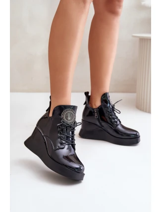 Dámské Lakované Boty Na Klínu Zateplené Vinceza 66706 Černé