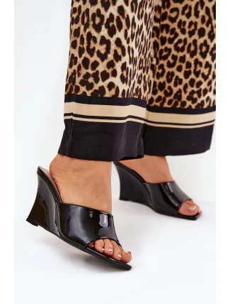 Lakované Dámské Pantofle Na Klínu Černé Nelithin