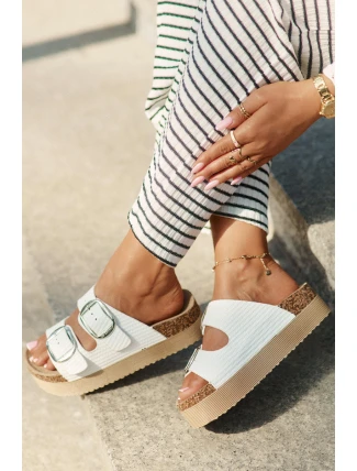 Dámské Pantofle Na Platformě S Přezkami Lee Cooper LCW-25-35-3496L Bílé Dámské Pantofle Na Platformě S Přezkami Lee Cooper LCW-25-35-3496L Bílé