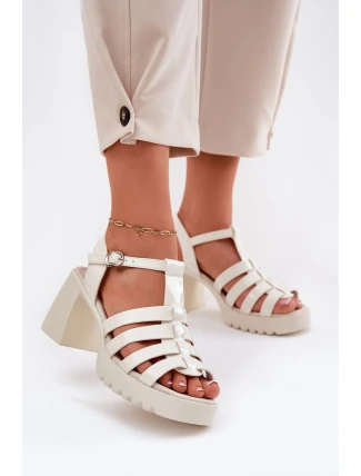 Lakované Kožené Dámské Sandály Na Podpatku Světle Béžové Vinceza 66621