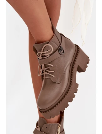 Kožené dámské kotníkové boty na klínu s ozdobným páskem zateplené Zazoo 60557 tmavě béžové